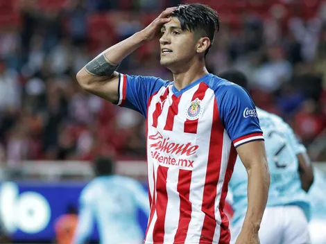 Alan Pulido y las imágenes que inquietan en Chivas