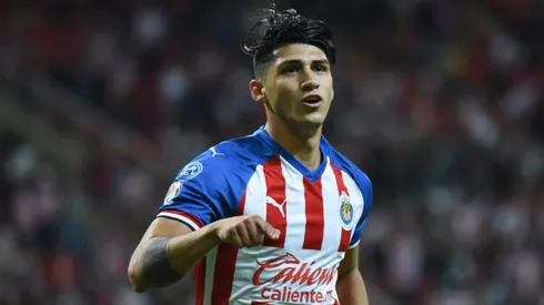 Alan Pulido cuenta con experiencia en Chivas, ya que jugó en el club entre 2016 y 2019.
