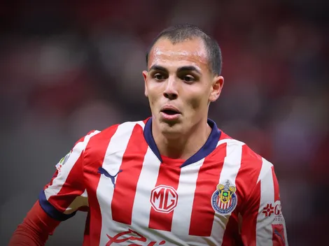 Afición de Chivas se rinde ante el nivel de Hugo Camberos