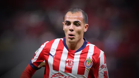 Afición de Chivas se rinde ante el nivel de Hugo Camberos