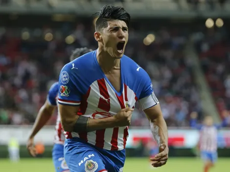 Alan Pulido por fin debutó como refuerzo de Chivas