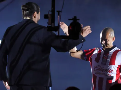 Chivas sale ganando si se va Chicharito