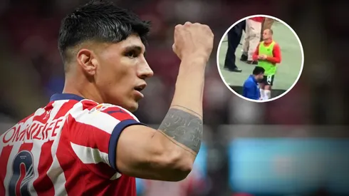 La reacción de Chicharito al golazo de Alan Pulido.