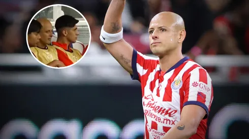 Así recibió Alan Pulido a Chicharito Hernández.