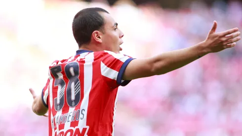 Hugo Camberos y un dorsal con mucha historia.