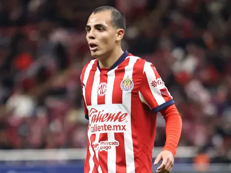 Hugo Camberos entrega todo y juega ante Pachuca pese a problemas de salud