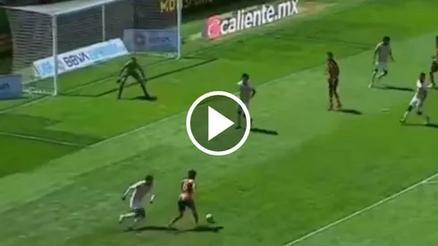 Alejandro Organista anotó golazo para Leones Negros.