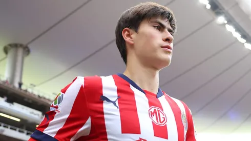 Armando González es uno de los delanteros que tiene Óscar García Junyent en Chivas.