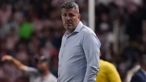 Hasta ahora, Óscar García Junyent no estuvo a la altura de Chivas.