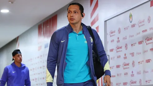 Afición de Chivas cargó contra Rodolfo Cota, portero de América