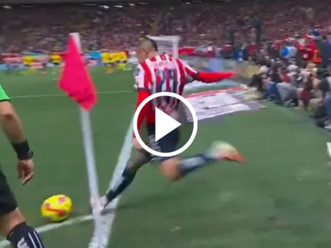 Piojo Alvarado intentó un gol Olímpico en Chivas vs. América