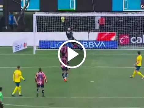 Tala Rangel volvió a salvar a Chivas con un atajadón frente a América