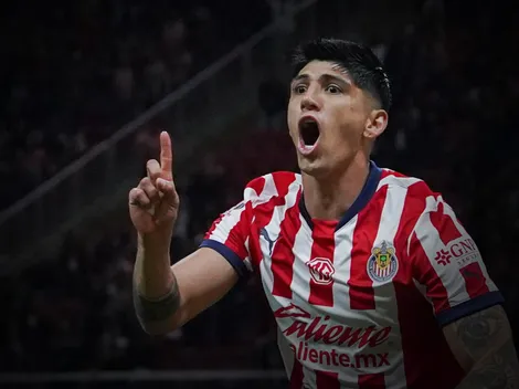 Alan Pulido señaló a culpables de botellazo contra América