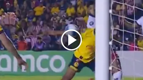 La polémica mano que no se marcó al América vs. Chivas