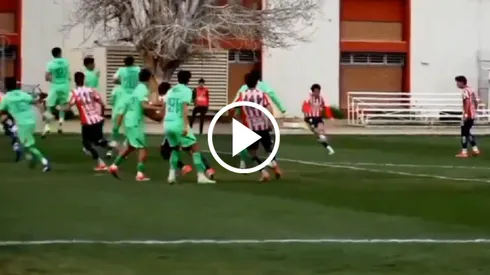 Golazo de Teun Wilke con el Sub-23.