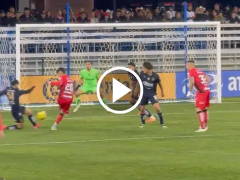 Miguel Gómez y su espectacular salvada en el Chivas vs. Atlas