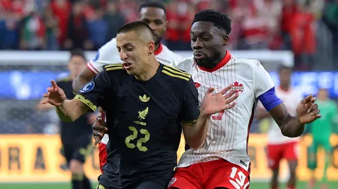 Roberto Alvarado jugó muy bien ante Canadá.