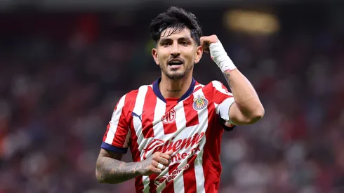 Pocho Guzmán debuta en el Clausura 2025 tras lesión con Chivas