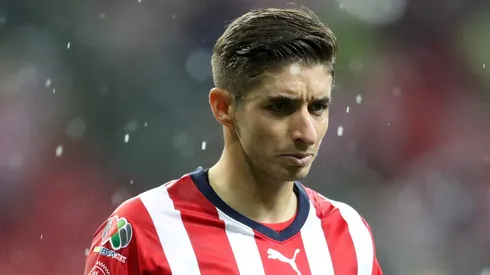 Isaác Brizuela lleva 10 años como jugador de Chivas.