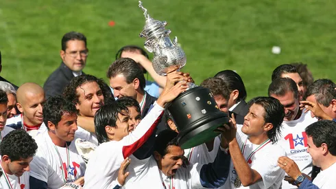 Luis Michel se hizo cargo de reemplazar a Oswaldo Sánchez.