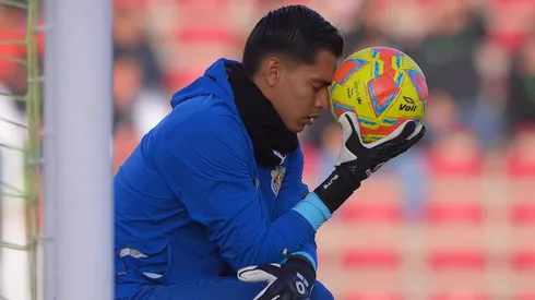 Raúl Rangel vio la tarjeta roja en el final del partido con Mazatlán.