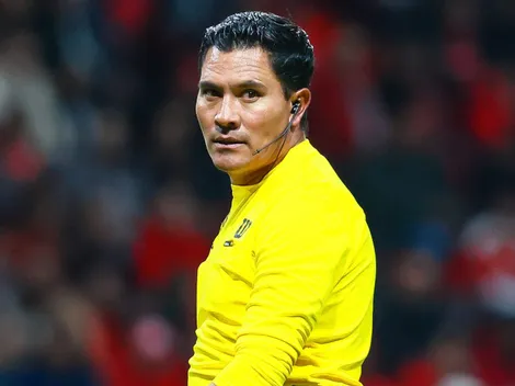 El Cantante Guerrero aseguró que en una jugada perjudicaron duramente a Chivas vs. Atlas