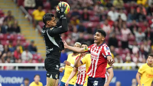 Rangel tiene camino libre en el Tri.