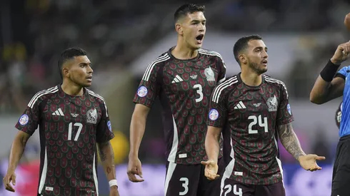 Cruz Azul quiere fichar a Luis Chávez y a César Montes.