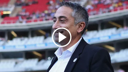 El festejo de Antonio Contreras al doblete de Licha Cervantes.