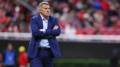 Óscar García Junyent solo dirigió medio torneo Clausura 2025 con Chivas.