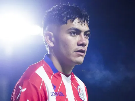 ¿Quién es Ronaldo Nájera, el jugador que exigiría a Torrent para ser DT de Chivas?