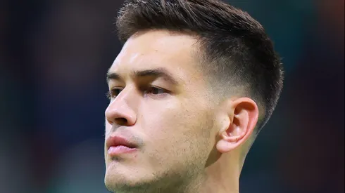 César Montes estaría en el radar de Chivas.