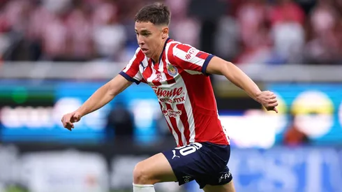 AZ Alkmaar buscó a Mateo Chávez en diciembre, y su transferencia se terminó de hacer en mayo.