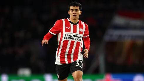Richard Ledezma festejó con PSV Eindhoven en la Eredivisie.