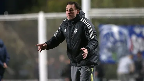 Gabriel Milito sigue figurando como un candidato a asumir en Chivas.