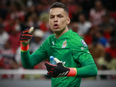 Óscar Whalley sorprendió y reportó a pretemporada con Chivas