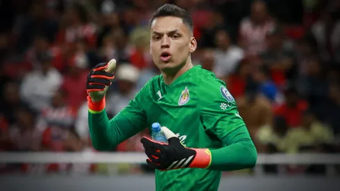 Óscar Whalley sorprendió y reportó a pretemporada con Chivas