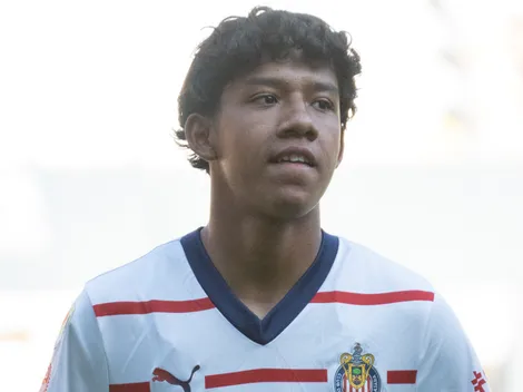 Chivas lleva a su joya de 16 años a la pretemporada