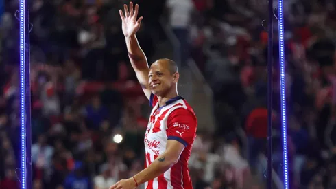 Chivas tiene noble gesto con joven aficionado.