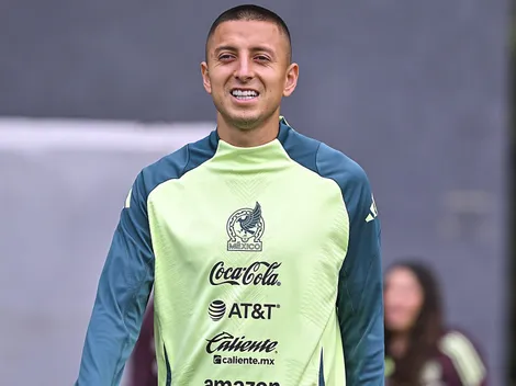 Roberto Alvarado completó los 90 minutos con la Selección Mexicana