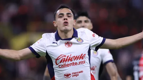 Hugo Camberos aún no renovó con Chivas.
