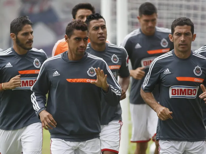 Jugador con pasado en Chivas vuelve al futbol luego de años retirado
