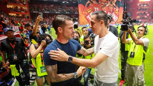 Renato Paiva no pudo contra Chivas pero derrotó al PSG.