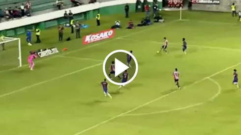 Daniel Aguirre ocasionó el primer gol de Chivas vs. Atlante