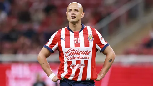 Chicharito Hernández podría estar jugando su último semestre en Chivas, ya que su contrato culmina en diciembre.