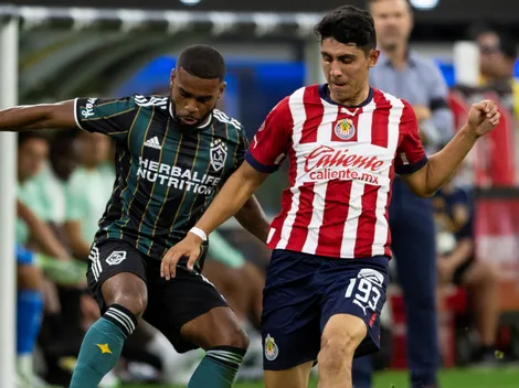 Subió en silencio al primer equipo, viajó a la Leagues Cup y debutó con Chivas