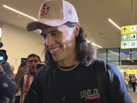 Campillo celebra su regreso a Chivas