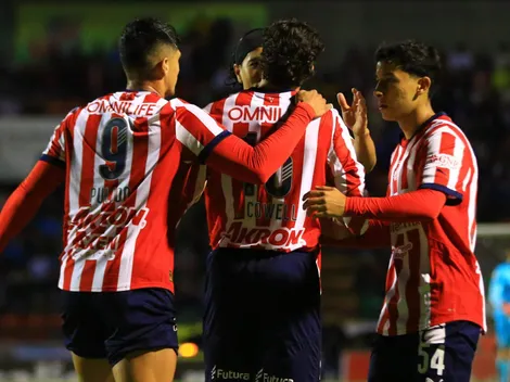 Alineación de lujo en Chivas con sus cuatro fichajes