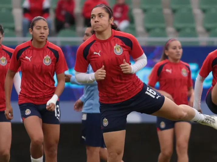 Campeona con Chivas ficha con uno de los acérrimos rivales