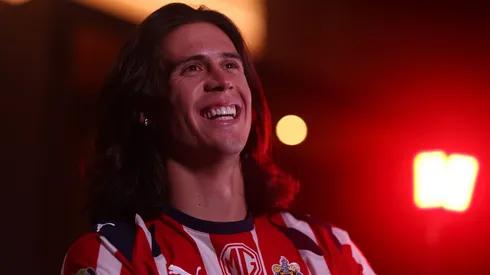 Diego Campillo es el cuarto refuerzo oficial de Chivas en la 25/26.